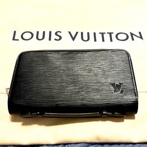 Authentic Louis Vuitton Zippy Round Long Wallet